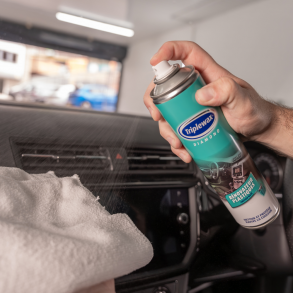 Rénovateur plastiques New Car 400ml - Triplewax Rénovateur plastiques New Car 400ml - Triplewax